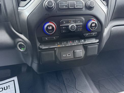 Used 2021 Chevrolet Silverado 1500 LT RWD image 29