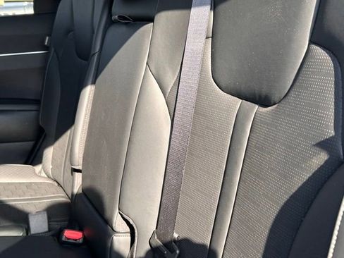 Used 2025 Kia Sorento S FWD image 42
