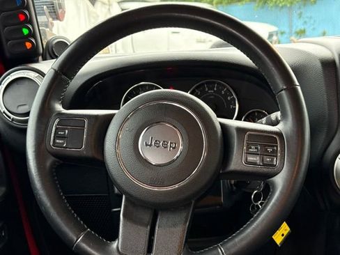 Used 2013 Jeep Wrangler Unlimited Sahara AWD/4WD image 24
