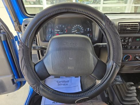 Used 1999 Jeep Wrangler SE AWD/4WD image 19