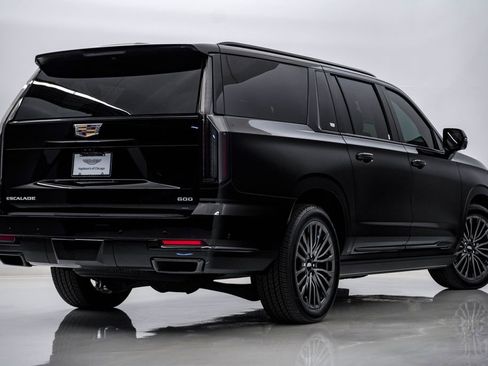 Used 2025 Cadillac Escalade ESV Sport Platinum AWD/4WD image 9