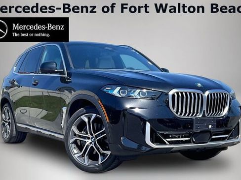 Used 2025 BMW X5 xDrive40i w/ Climate Comfort Package image 1