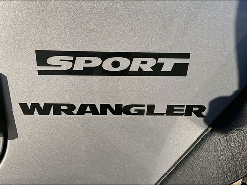 Used 2014 Jeep Wrangler Sport image 10