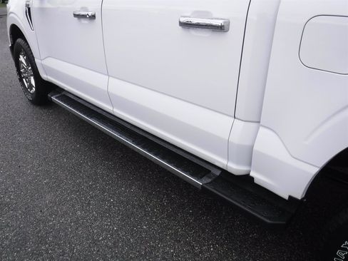 Used 2021 Ford F150 XLT w/ Equipment Group 302A High image 11