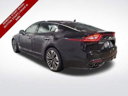 Used 2018 Kia Stinger Premium image 3