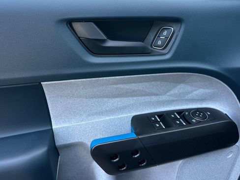 New 2026 Ford Maverick XLT w/ XLT Luxury Package FWD image 10