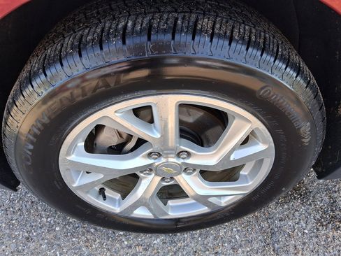 Used 2018 Chevrolet Equinox LT image 6