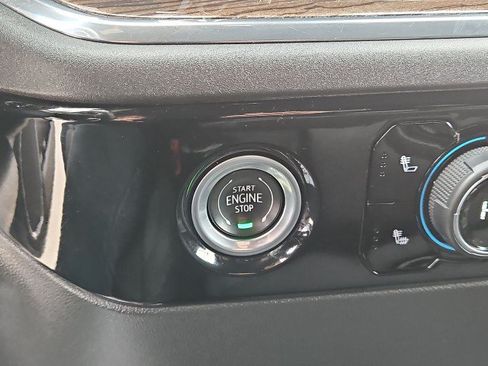 Used 2022 Chevrolet Silverado 1500 LT RWD image 16