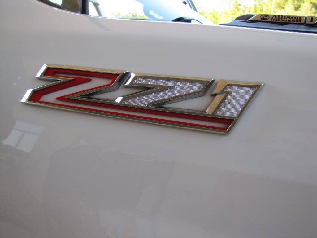 Used 2020 Chevrolet Silverado 2500 LT w/ Z71 Off-Road Package AWD/4WD image 26