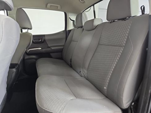 Used 2022 Toyota Tacoma SR5 w/ Technology Package RWD image 12