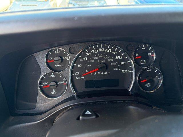 Used 2022 Chevrolet Express 3500 Extended w/ Driver Convenience Package RWD image 9