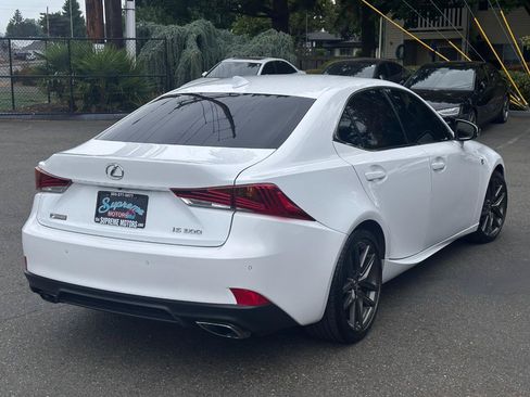 Used 2019 Lexus IS 300 F Sport w/ F Sport Package RWD image 10