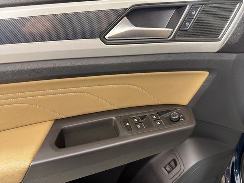 Used 2022 Volkswagen Atlas Cross Sport SEL R-Line image 14