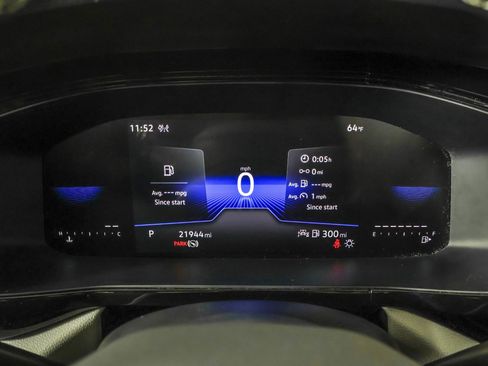 Used 2024 Volkswagen Taos S image 28