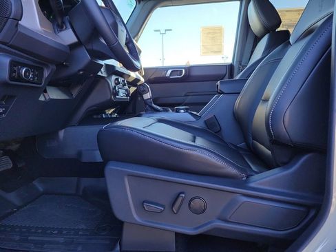 New 2025 Ford Bronco Outer Banks image 18