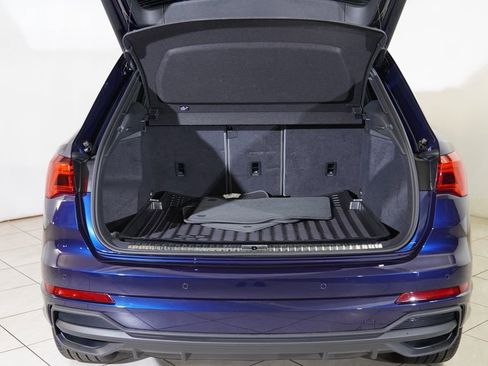 Certified 2025 Audi Q3 2.0T Premium w/ Convenience Package image 24