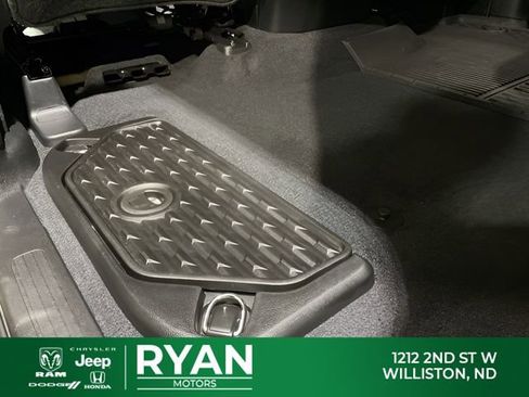 Used 2025 RAM 1500 Big Horn AWD/4WD image 47