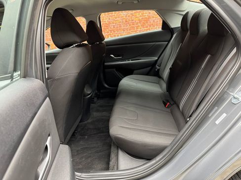 Used 2023 Hyundai Elantra SEL w/ Convenience Package FWD image 22