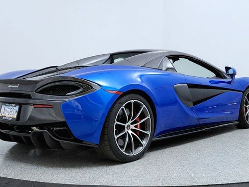 Used 2018 McLaren 570S Spider image 5