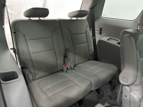 Used 2017 GMC Acadia SLT image 26