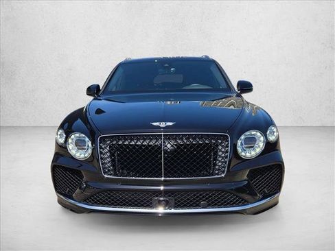 Used 2024 Bentley Bentayga AWD/4WD image 3