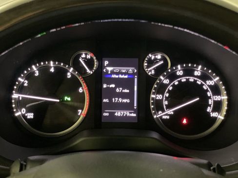 Used 2023 Lexus GX 460 Premium w/ Premium Plus Package AWD/4WD image 17