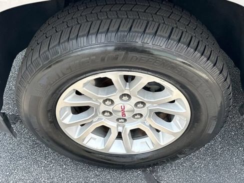 Used 2019 GMC Yukon XL SLT w/ Open Road Package RWD image 31