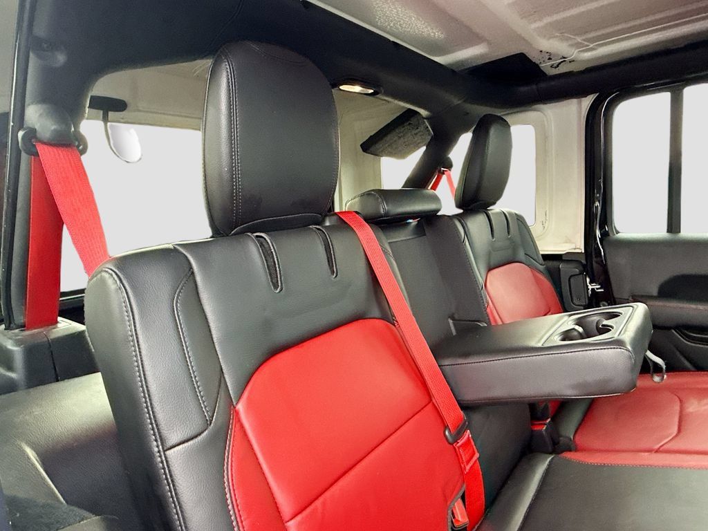 Used 2023 Jeep Wrangler Unlimited Rubicon 4xe AWD/4WD image 30