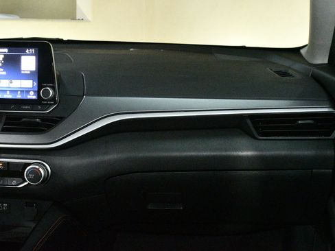 Used 2023 Nissan Altima 2.5 SR FWD image 24