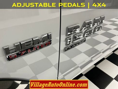 Used 2019 RAM 1500 Big Horn AWD/4WD image 11