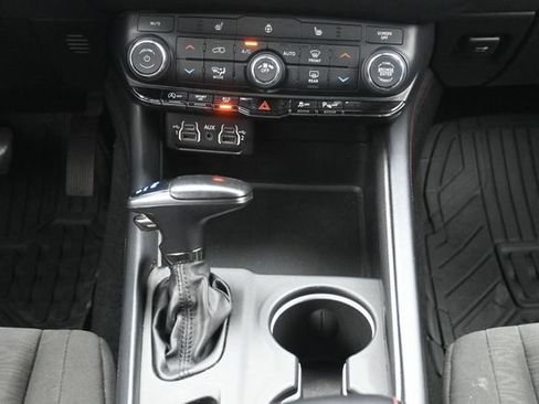 Used 2023 Dodge Durango GT AWD/4WD image 23