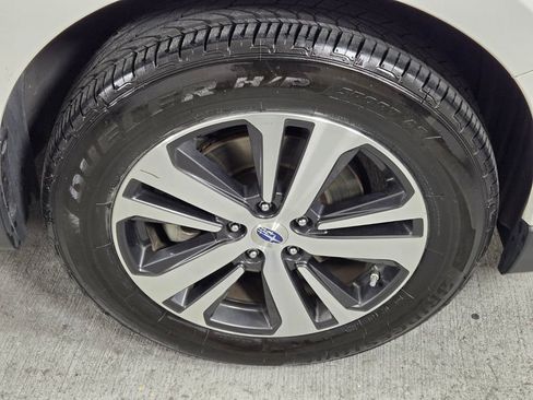 Used 2018 Subaru Outback 2.5i Limited AWD/4WD image 10