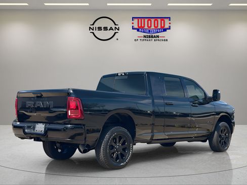 Used 2026 RAM 2500 Laramie AWD/4WD image 3