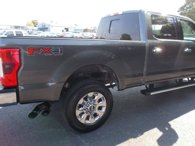 Used 2017 Ford F250 Lariat w/ Chrome Package AWD/4WD image 13