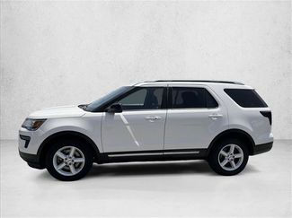Used 2019 Ford Explorer XLT FWD video 4