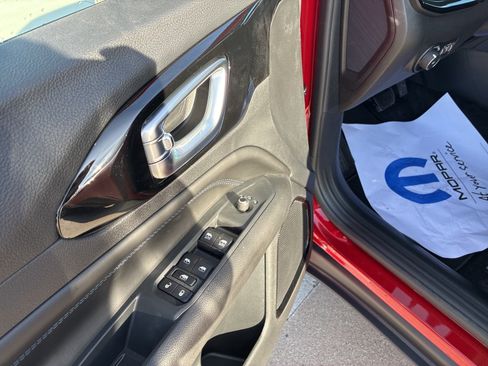 New 2026 Jeep Compass Latitude image 14