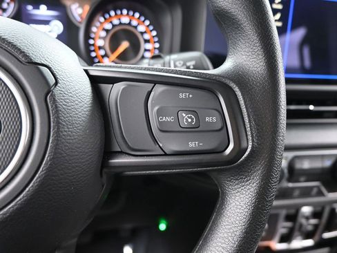 Used 2025 Jeep Wrangler Sport image 24