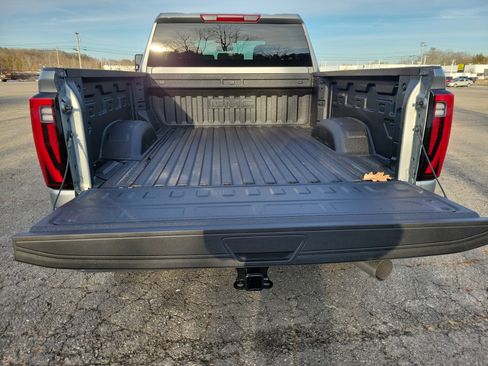 New 2026 GMC Sierra 2500 SLT AWD/4WD image 16
