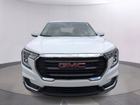 Used 2024 GMC Terrain SLE FWD image 10