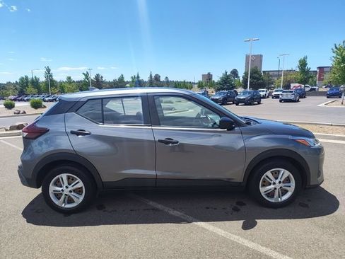Used 2022 Nissan Kicks S FWD image 2