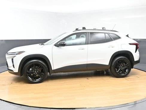 Used 2025 Chevrolet Trax ACTIV FWD image 6
