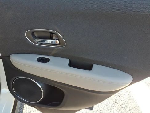 Used 2022 Honda HR-V EX image 14