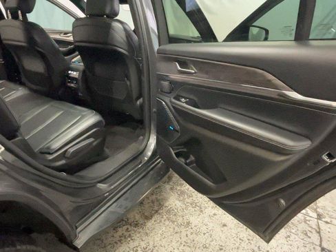 Used 2022 Jeep Grand Cherokee L Overland AWD/4WD image 20