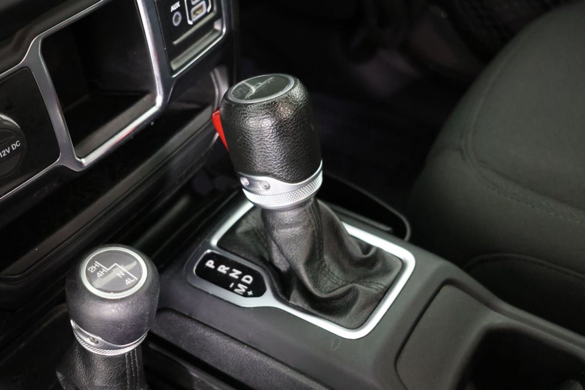 Used 2021 Jeep Gladiator Sport AWD/4WD image 6