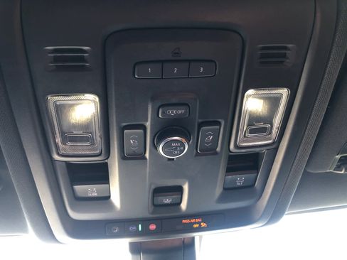 Used 2021 Chevrolet Tahoe High Country w/ Premium Package image 31