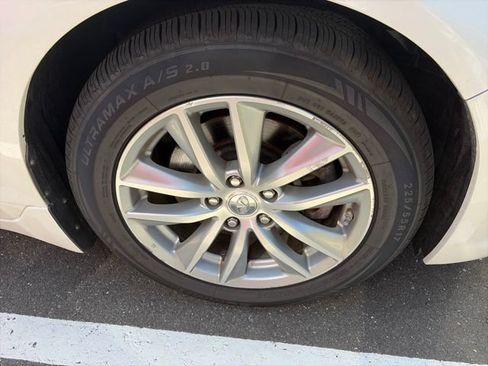 Used 2015 INFINITI Q50 Premium w/ Navigation Package AWD/4WD image 16