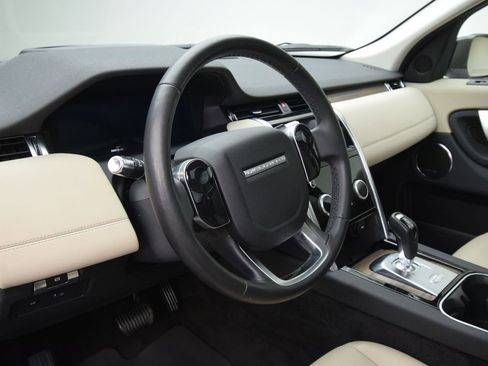 Used 2020 Land Rover Discovery Sport SE image 14