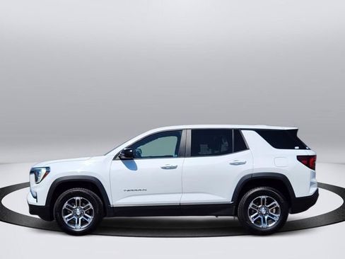 Used 2025 GMC Terrain Elevation AWD/4WD image 4