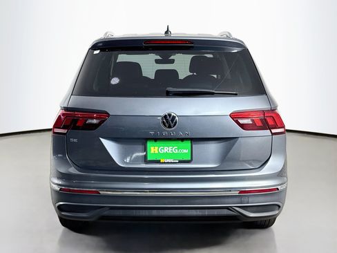 Used 2024 Volkswagen Tiguan SE FWD image 8