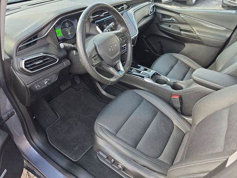 Used 2023 Chevrolet Bolt LT w/ Infotainment Package image 4